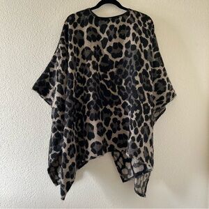 MIXIT Cheetah Print Fine Knit Poncho Shrug Zip Front Women One Size
